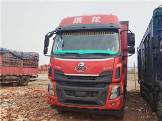 东风柳汽 乘龙 乘龙9米8大单桥厢车带尾板